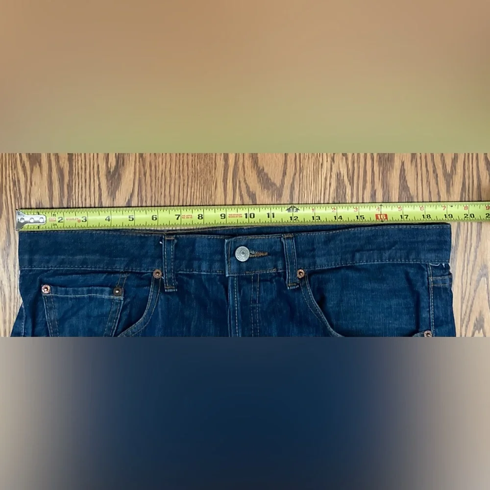 ✨LEVI’S✨GENUINE 501 BUTTONFLY sz38x30🔹2sm frays at hem as seen in photos 💥GUC💥